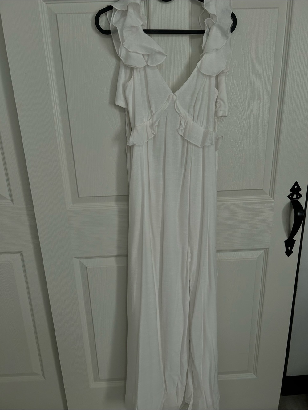 Francesca's Collections White Ruffle V-Neck Maxi Dress